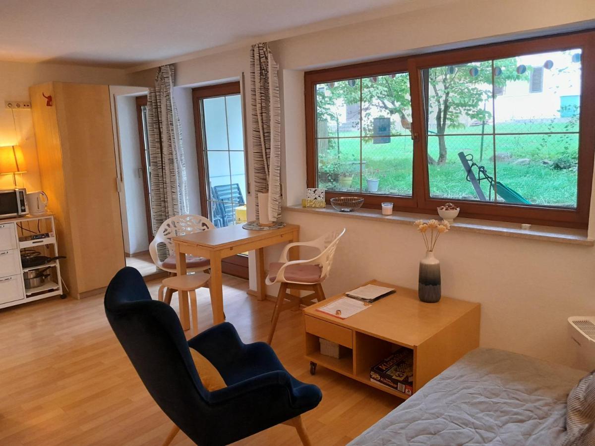 Apartment Mit Kueche Und Balkon Oder Terrasse, Ruhig Und Gut Erreichbar Piding Extérieur photo